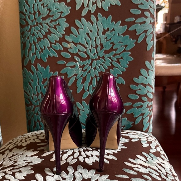 Enzo Angiolini Glossy Purple Peep-Toe Heels - Picture 3 of 4